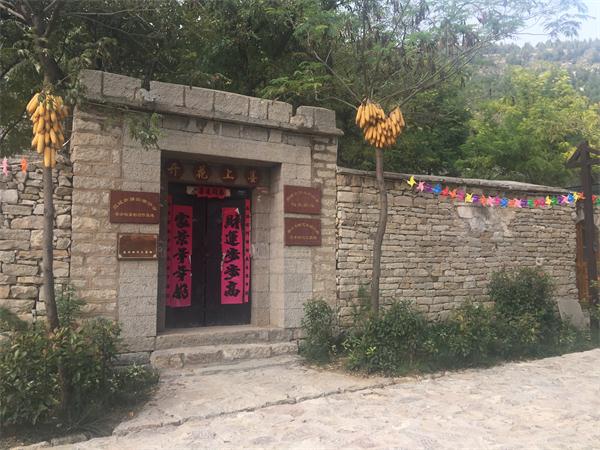 鄉(xiāng)村振興喚醒古石頭村:泰安圣井峪旅游度假村(圖14)